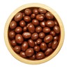 Arašídy v polevě z mléčné čokolády -volně